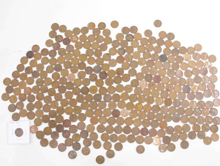 335+ Lincoln "Wheat" Pennies. Includes 1909 "VDB", Teens, Twenties, Thirties to 1939, with Early Years and Assorted Mint Marks..