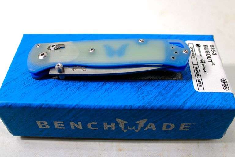 Bench-Made custom Knife , Model 535-3 Bugout . With pouch and box , never used or resharpened