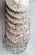 1964 Kennedy Silver Half Dollars ( uncirculated ) , 8 items