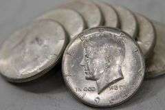 1964 Kennedy Silver Half Dollars ( uncirculated ) , 8 items
