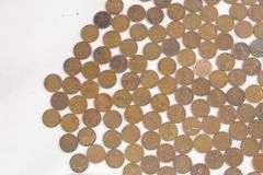 335+ Lincoln "Wheat" Pennies. Includes 1909 "VDB", Teens, Twenties, Thirties to 1939, with Early Years and Assorted Mint Marks..