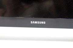 Samsung Model No: UN32J400DBF 30" TV with Remote.