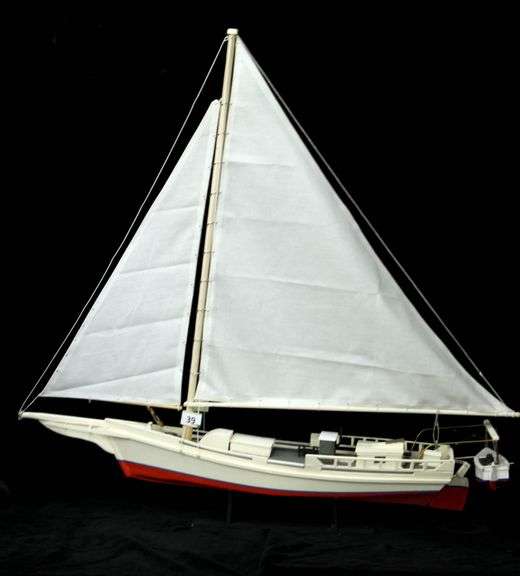 Chesapeake Bay Classic Skipjack Model Sailboat / Waterman Workboat - 34 x 33