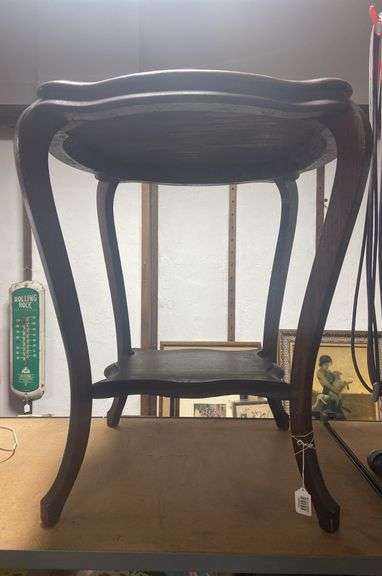 Victorian Parlor Table, Orig. Finish. 29" tall, 24" wide