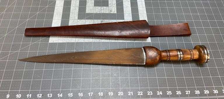 Short Sword with Sheath