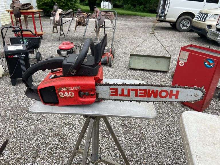 Chainsaw. Homelite 240.