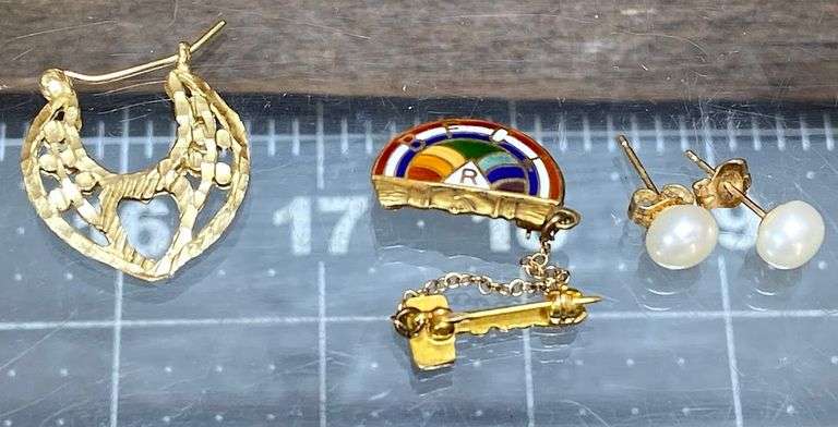 10k Pin (attached gavel not marked), 14k Stud Earrings, Single Earring (not marked, tested good to 14k weighing 1.3g)