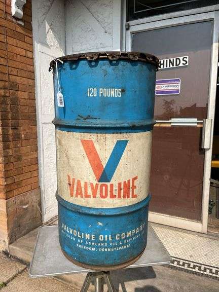 Valvoline (Freedom, PA) 120 Lb Oil Can (trash can size)