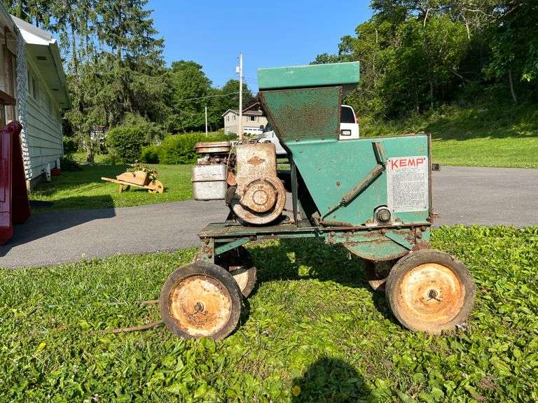 Kemp Shredder Machine (not tested)