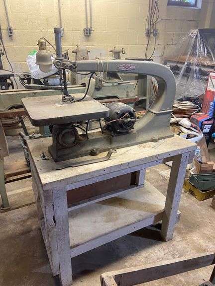 Delta Scroll Saw on Wood Base, includes Accessories in Drawer