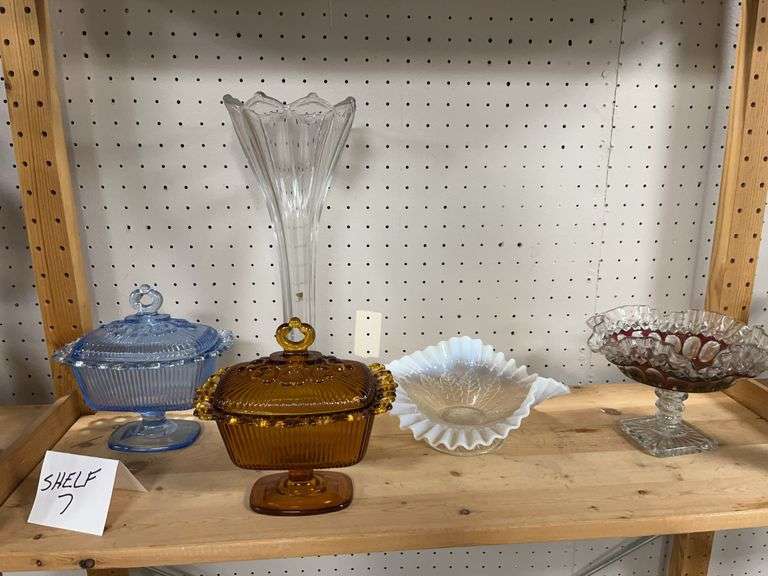 Trinket and Candy Dishes, Vase