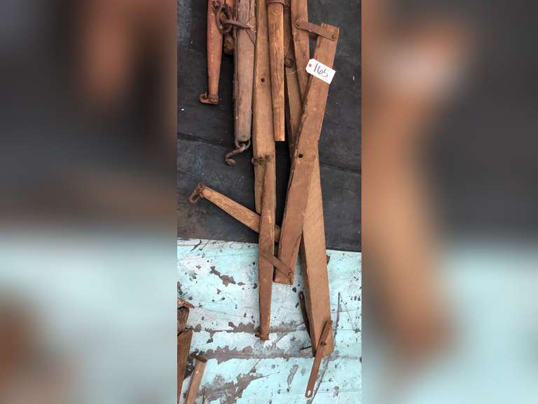 WOODEN DOUBLE TREES AND SINGLE TREES AND MULE COLLAR