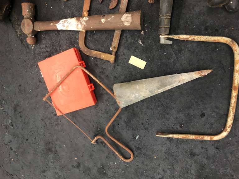 TOOLBOX WITH ASSORTED TOOLS
