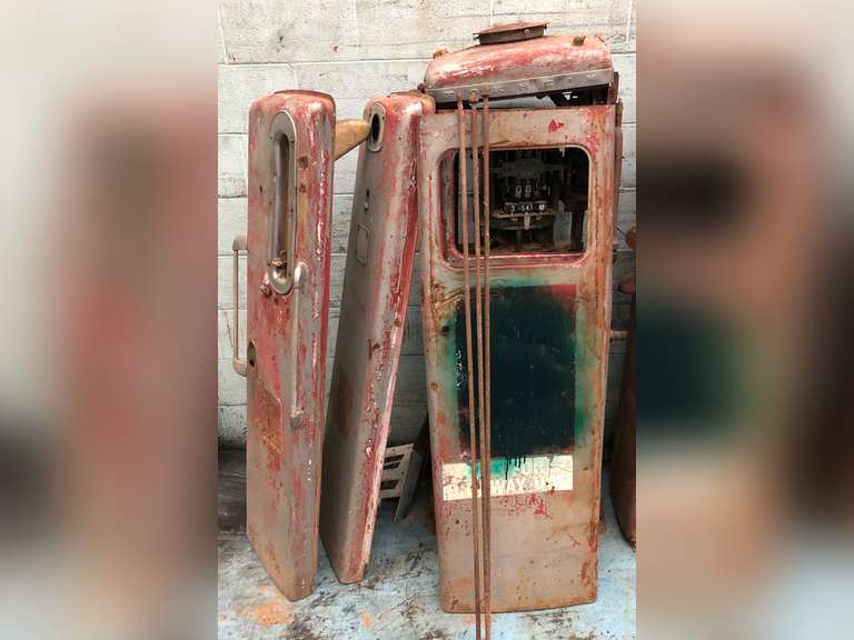TOKHEIM GAS PUMP
