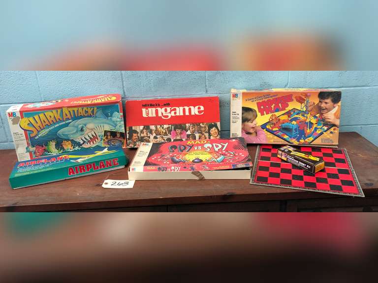 MISC TOY LOT