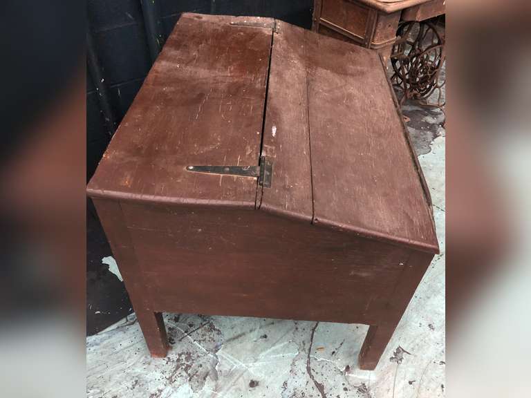 COUNTRY STORE DESK