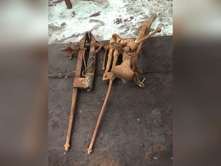 BLACKSMITH VISE