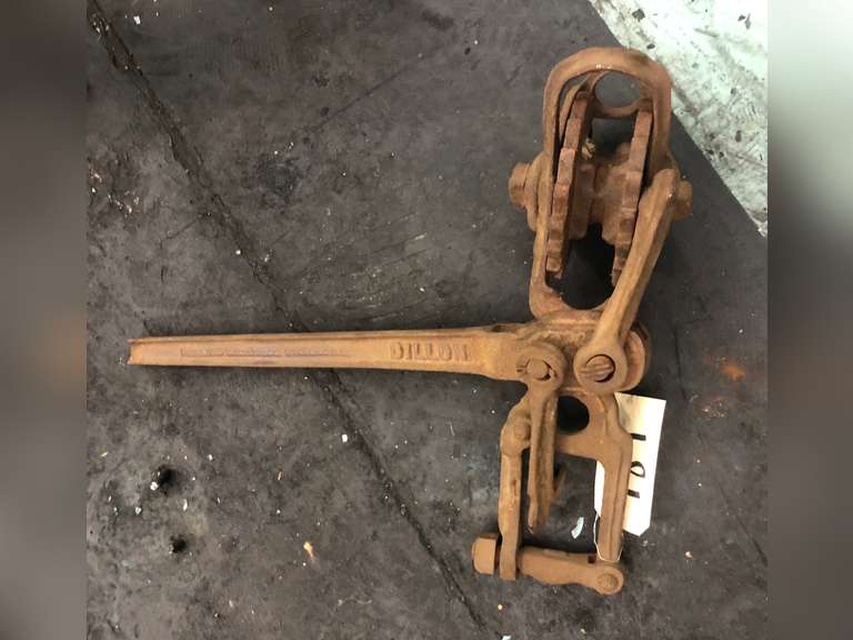 ANTIQUE FENCER VISE