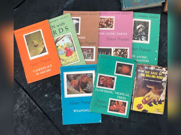 ASSORTED BOOKS AND PICTURE FRAMES