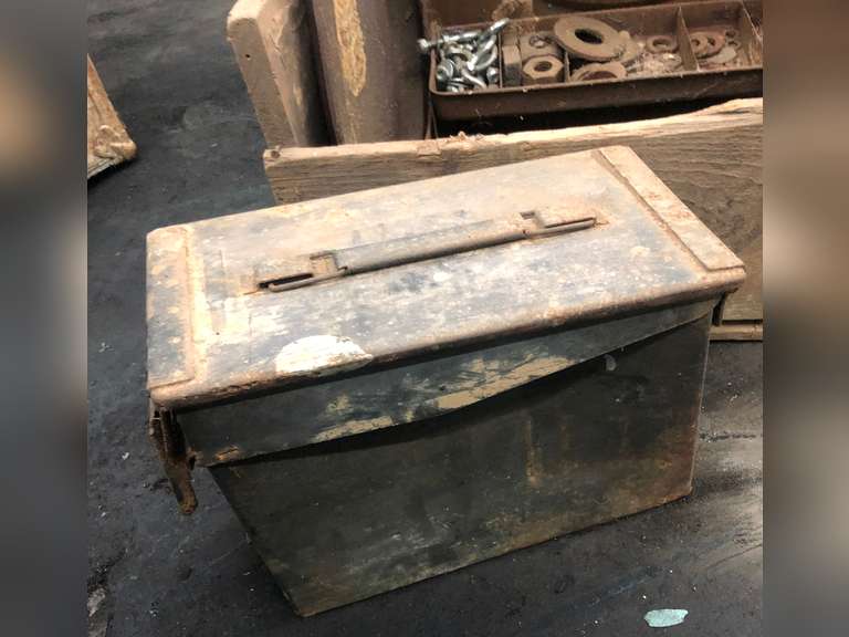 AMMO BOX AND ANTIQUE ADVERTIZING CRATE