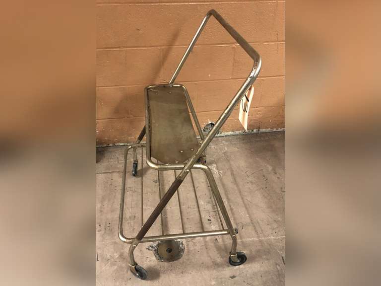 METAL ROLLING SEAT