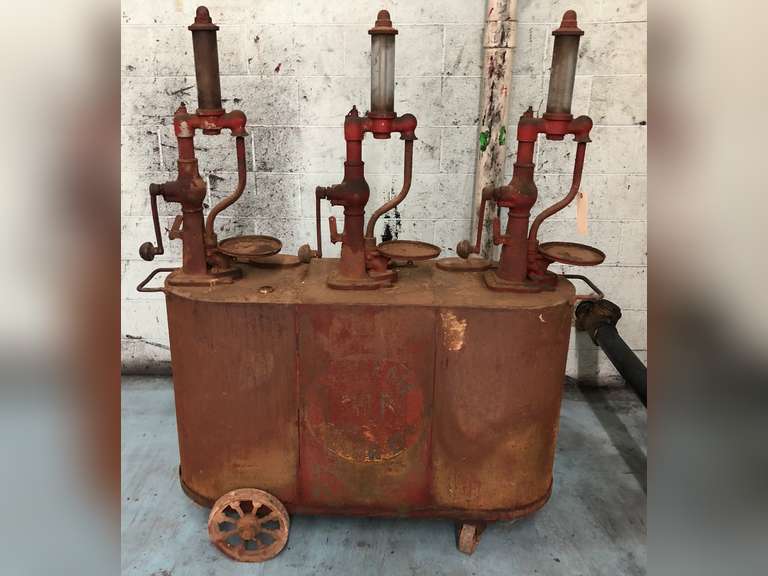 TOKHEIM TRIPPLE TANK MOBILE OIL PUMP