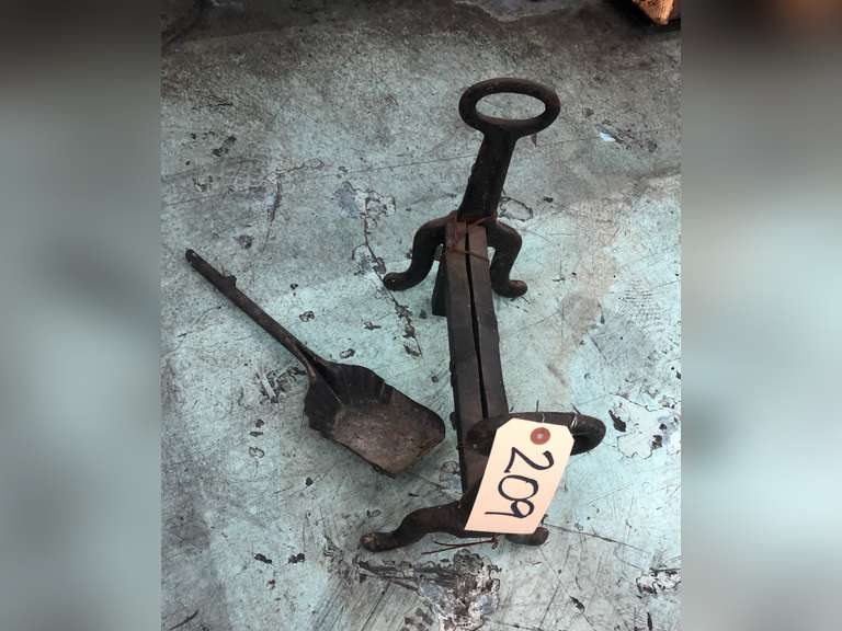 FIRE PLACE IRONS AND SCOOP