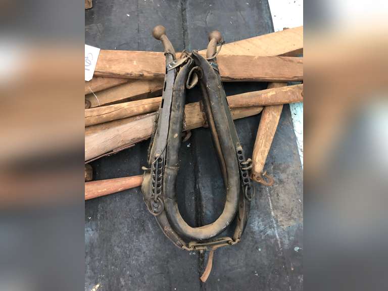 WOODEN DOUBLE TREES AND SINGLE TREES AND MULE COLLAR