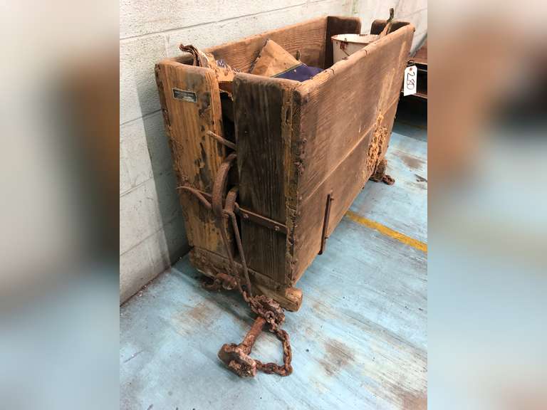 MINNICH MACHINE WORKS TOBACCO BALER