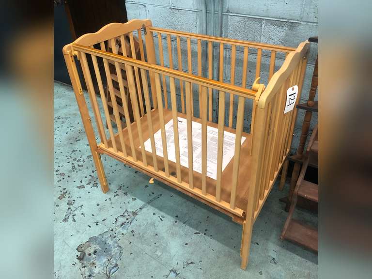 MINI CRIB