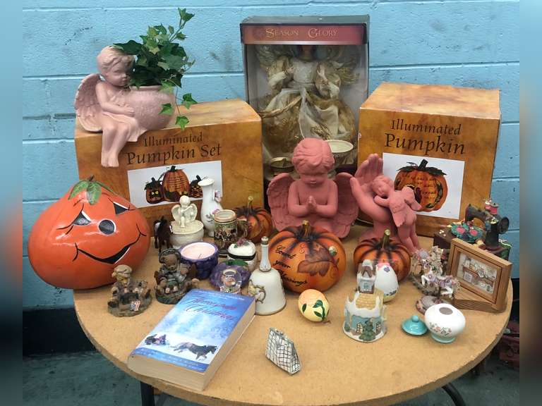 MISC SEASONAL LOT