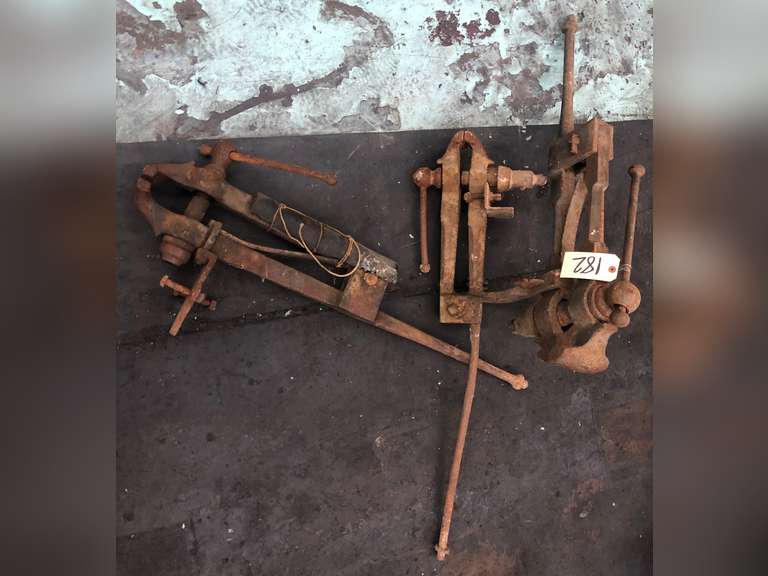 BLACKSMITH VISE