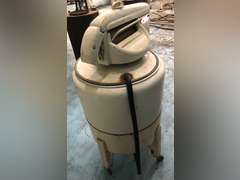 WRINGER WASHING MACHINE