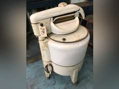 WRINGER WASHING MACHINE