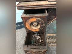WHEELER & WILSON MFG COMPANY SEWING TABLE WITH MACHINE