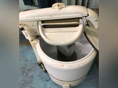 WRINGER WASHING MACHINE