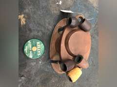 PIPE HOLDER WITH KELLY SADDLE SOAP CONTAINER