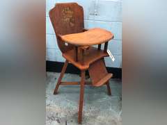 WOODEN HIGHCHAIR
