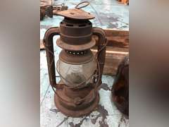 DIETZ LANTERN, ONE GALLON GLASS JUG, BOWMAN CHICAGO METAL JUG WITH WOODEN 7UP CRATE