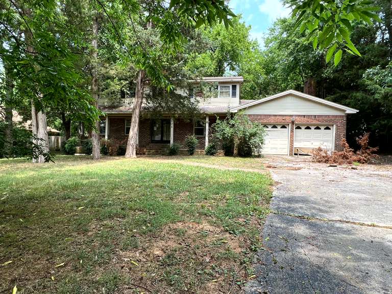 ABSOLUTE REAL ESTATE AUCTION 101 RIDGEMONT DRIVE IN HOPKINSVILLE, KY