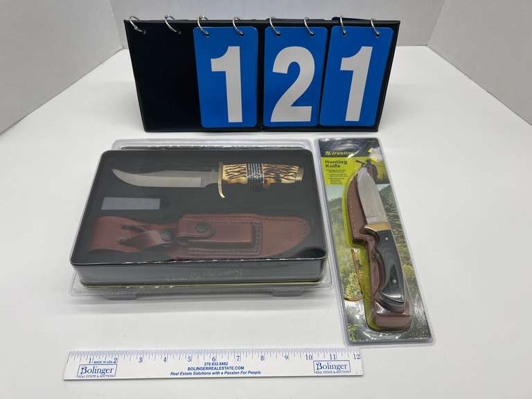 Lot of 2 NEW IN BOX Hunting Knives