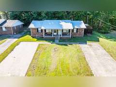 5 Duplexes on Cindy Dr
