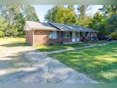 5 Duplexes on Cindy Dr