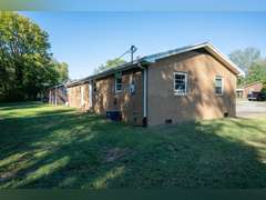 825 & 827 Independence Dr