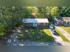 5 Duplexes on Cindy Dr