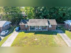 5 Duplexes on Cindy Dr