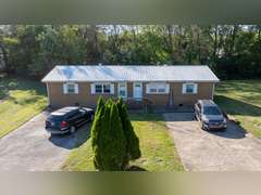 825 & 827 Independence Dr