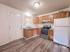 825 & 827 Independence Dr