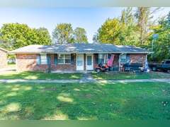 5 Duplexes on Cindy Dr