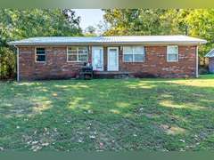 5 Duplexes on Cindy Dr